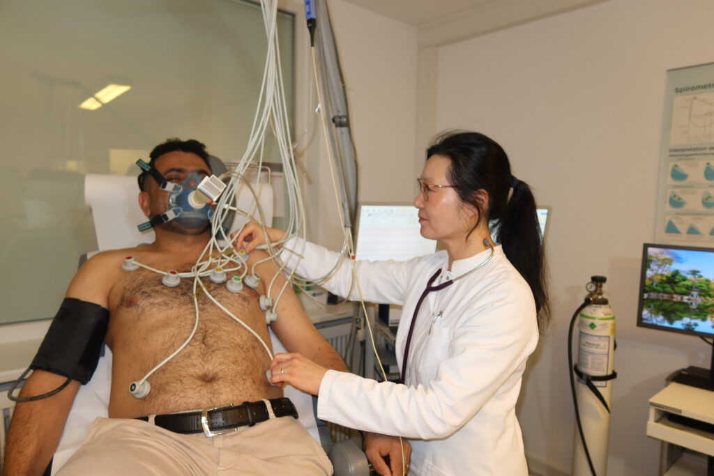 Spiroergometrische Untersuchung mit Dr. med. Mi-Ri Maschek im Diagnostikraum.